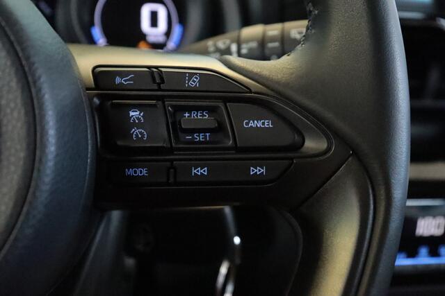 Toyota YARIS Cross 1.5 Hybrid Active | APPCONNECT | CLIMA | CAMERA | ADAP CRUISE | LANE-ASSIST |