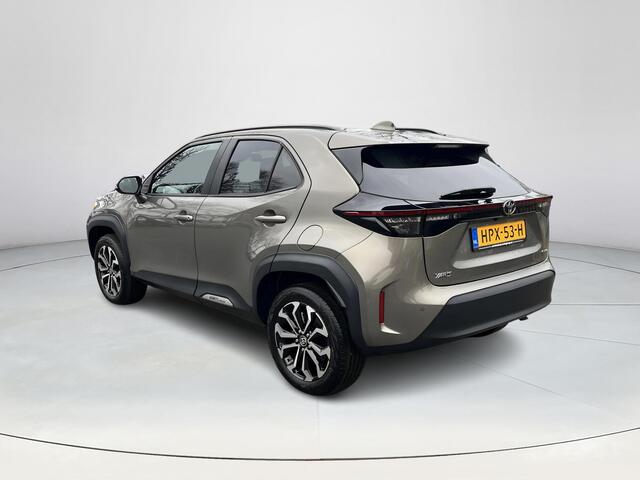 Toyota YARIS Cross 1.5 Hybrid 115 First Edition | Parkeersensoren | Stoel- stuurverwarming | Navigatie | LED koplampen |
