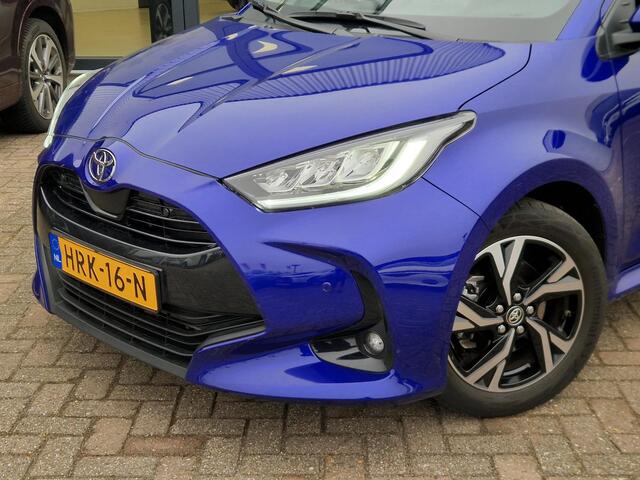 Toyota YARIS 1.5 Hybrid 115 Dynamic Parkeersensoren Stoel en stuurverwarming dodehoekdetectie