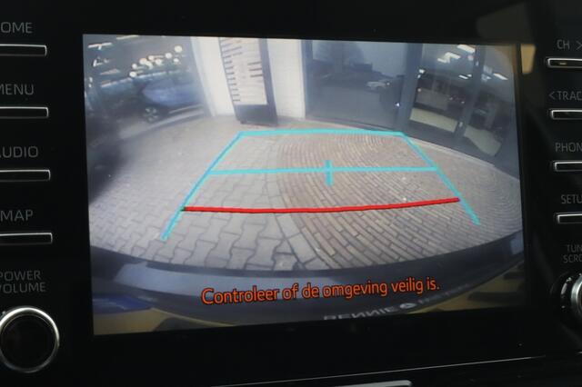 Toyota YARIS 1.5 Hybrid Dynamic Blindspot | Carplay