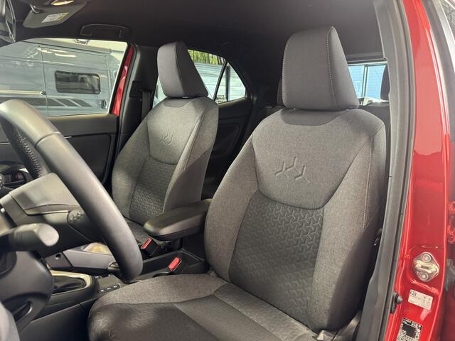 Toyota YARIS Cross 1.5 Hybrid Dynamic | LED | Apple/Android | Camera | All Seasons | Lage kilometerstand |