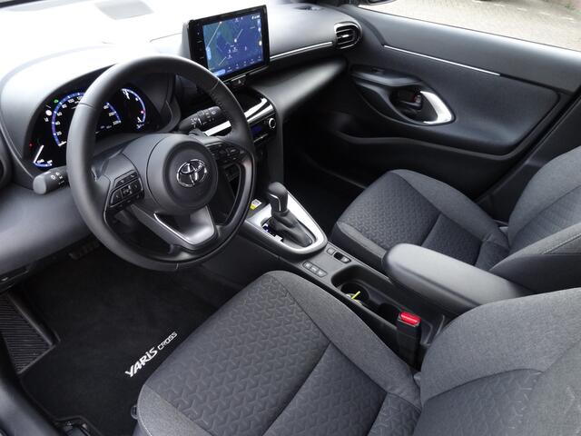 Toyota YARIS Cross 1.5 Hybrid 130 Dynamic + Comfort Pack dodehoekdetectie / stoelverwarming / stuurwielverwarming / parkeersensoren voor + achter / Navigatie / Apple Carplay / Android Auto / parkeercamera / 10 jaar Toyota garantie / rijklaarprijs incl. Toyota Pechhulp