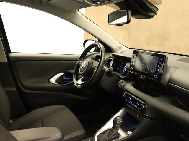 Toyota YARIS 1.5 Hybrid Business Plus - HEAD-UP DISPLAY - PARKEERSENSOREN VOOR EN ACHTER - DRAADLOZE TELEFOONLADER - APPLE CARPLAY/ANDROID AUTO - ADAPTIVE CRUISE CONTROL - NAVIGATIE