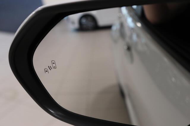 Toyota YARIS 1.5 Hybrid Dynamic, Parkeersensoren, Navi, Apple Carplay / Android Auto, Keyless, Camera!