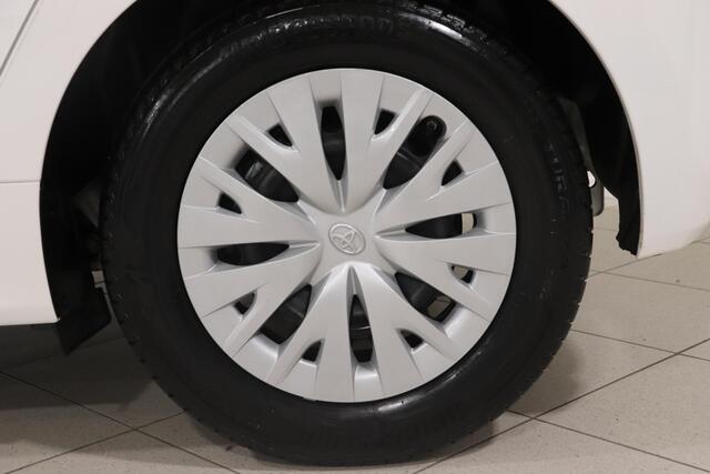 Toyota YARIS 1.5 Hybrid Dynamic, Parkeersensoren, Navi, Apple Carplay / Android Auto, Keyless, Camera!