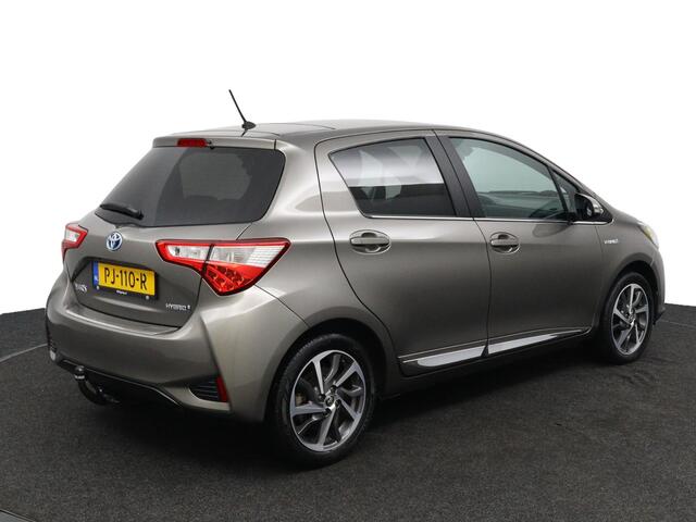 Toyota YARIS 1.5 Hybrid Executive | Panorama dak | Trekhaak | Leer alcantara | Privacy Glas | Cruise Control |