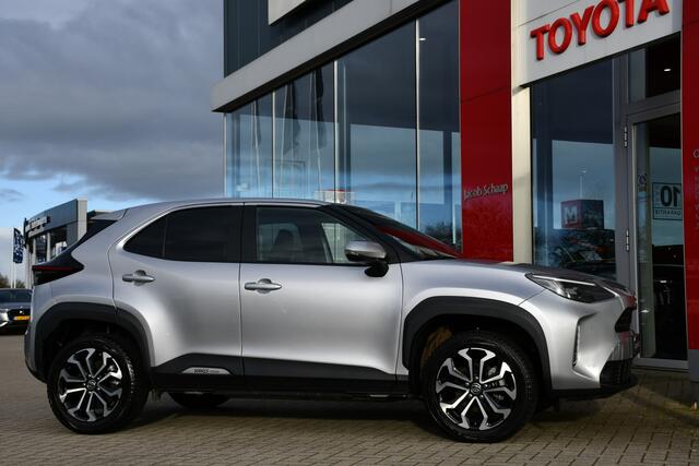 Toyota YARIS Cross 1.5 Hybrid Dynamic Limited Automaat 116pk | Stuur- & Stoelverwarming | Apple Carplay/Android Auto | Winterbanden |