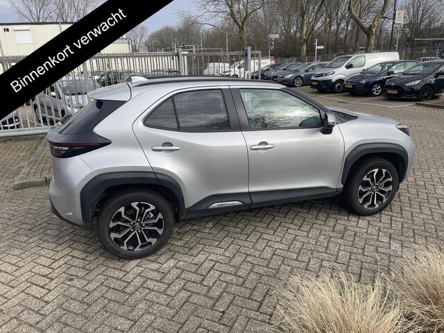 Toyota YARIS Cross 1.5 Hybrid 115 Dynamic | Stuur- & Stoelverwarming | Parkeersensoren | Dodehoek detectie | Apple Carplay & AndroidAUTO | Camera