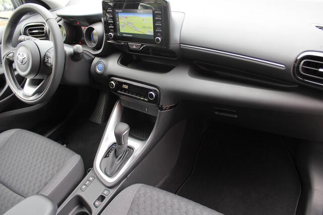 Toyota YARIS 1.5 Hybrid Dynamic | Trekhaak | Navigatie | Licht metalen velgen | Carplay | LED koplampen |