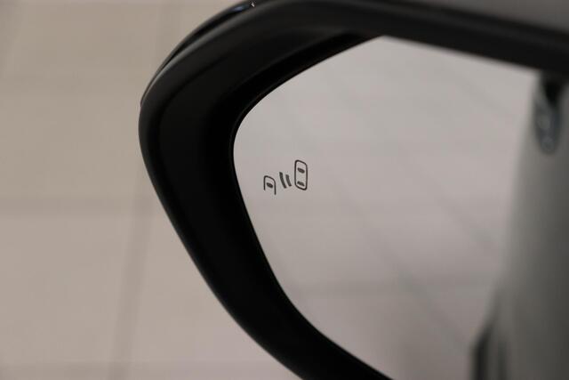 Toyota YARIS Cross 1.5 Hybrid 130 Executive, Premium Pack, BSM, JBL, Head-Up, Kicksensor, Stoel & Stuur verwarming!