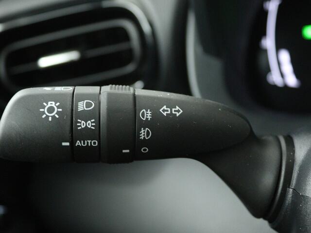 Toyota YARIS Cross 1.5 Hybrid 115 Dynamic | Comfort Pack | All-season banden | Treeplanken | Spatlappen |