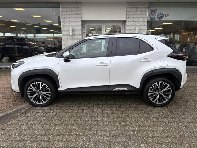 Toyota YARIS Cross 1.5 Hybrid Executive | HUD | JBL | Trekhaak | Stoelverwarming |