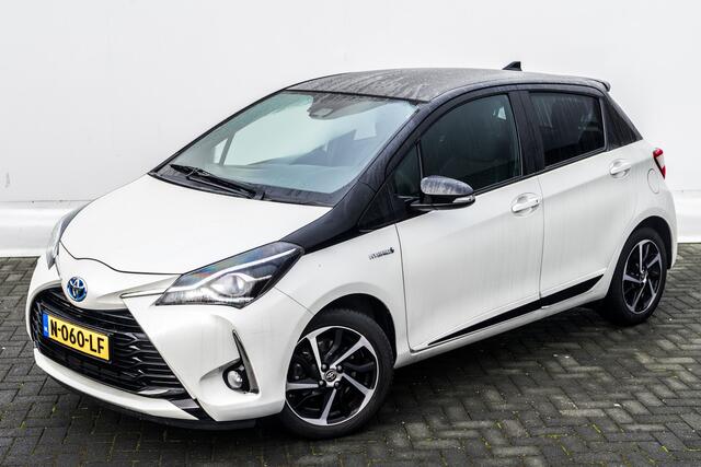 Toyota YARIS 1.5 Hybrid Y20 | Automaat | Clima | Two-Tone lak Wit Metallic / Zwart Dak | Camera | | Pdc | Clima | Keyless | Stoel verwarming | Dab | Getint Glas |
