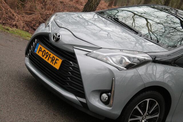 Toyota YARIS 1.5 VVT-i Style | CC | Camera | Verw. stoelen