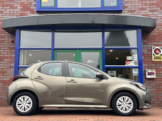 Toyota YARIS 1.5 Hybrid Active | Camera | Apple Carplay/Android Auto