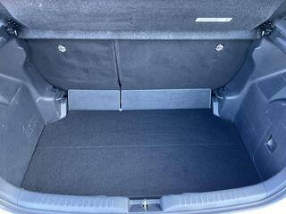 toyota-yaris-1.5-hybrid-dynamic--a