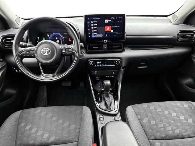 Toyota YARIS 1.5 Hybrid Dynamic | Dodehoek sensoren | Stoel- en stuurverwarming | Comfort Pack | Financiering QvG
