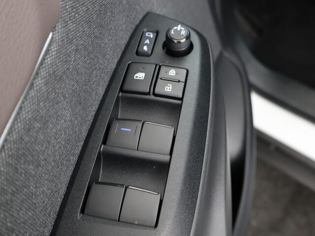 Toyota YARIS Cross 1.5 Hybrid Executive | JBL | Head-up display | Stoelverwarming |