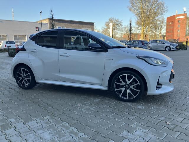 Toyota YARIS 1.5 Hybrid Executive | Headup | JBL | PDC v/a