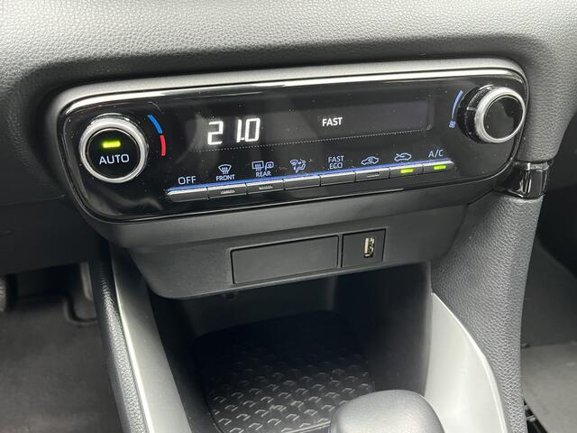 Toyota YARIS 1.5 Hybrid Dynamic | CAMERA | CARPLAY | FULL LED