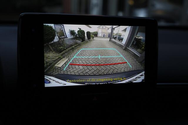 Toyota YARIS Cross 1.5 Hybrid Dynamic Navi LED ACC Camera