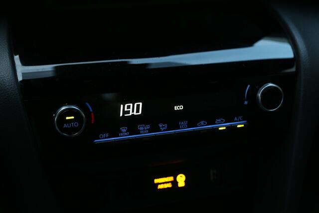 Toyota YARIS Cross 1.5 Hybrid Dynamic Navi LED ACC Camera