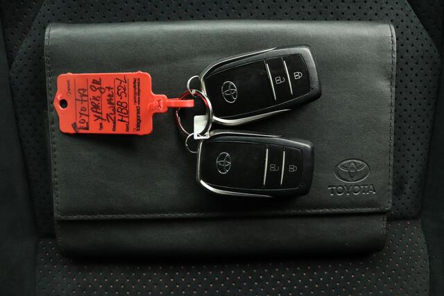 Toyota YARIS 1.6 GR Premium | 4WD | 261 PK | Apple carplay | Stuur en stoelverwarming |