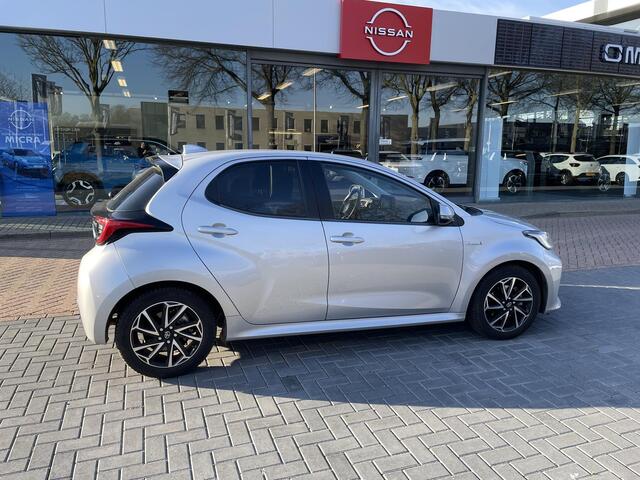 Toyota YARIS 1.5 Hybrid First Edition Automaat | Carplay | Adaptieve Cruise Control | Navigatie |