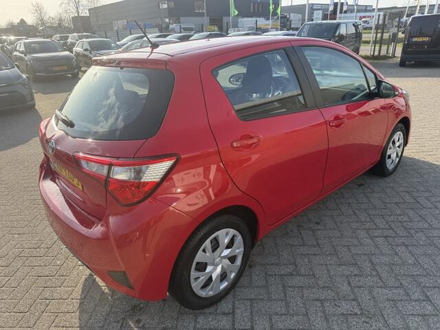 Toyota YARIS 1.0 VVT-i Comfort 5-DEURS - AIRCO