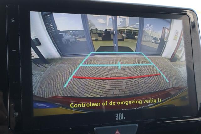 Toyota YARIS Cross 1.5 Hybrid Adventure | Trekhaak | JBL | Blindspot