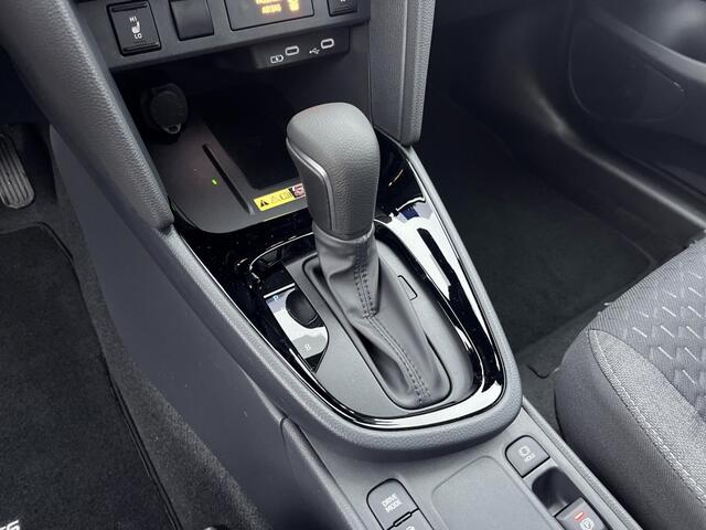 Toyota YARIS Cross 1.5 Hybrid 130 Black Edition, Safety + Winter pakket.