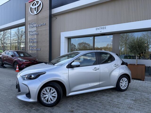 Toyota YARIS 1.5 Hybrid Active | Trekhaak | Navigatie | Carplay