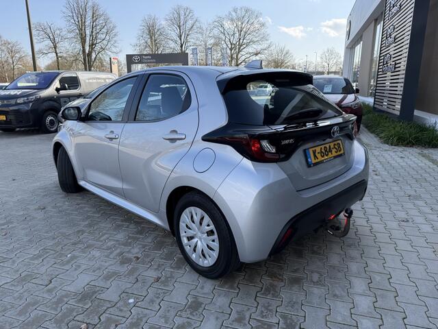 Toyota YARIS 1.5 Hybrid Active | Trekhaak | Navigatie | Carplay