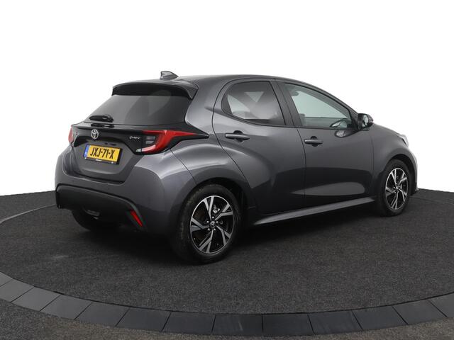 Toyota YARIS 1.5 Hybrid 115 Dynamic | Stuur en stoel verwarming | Parkeersensoren |