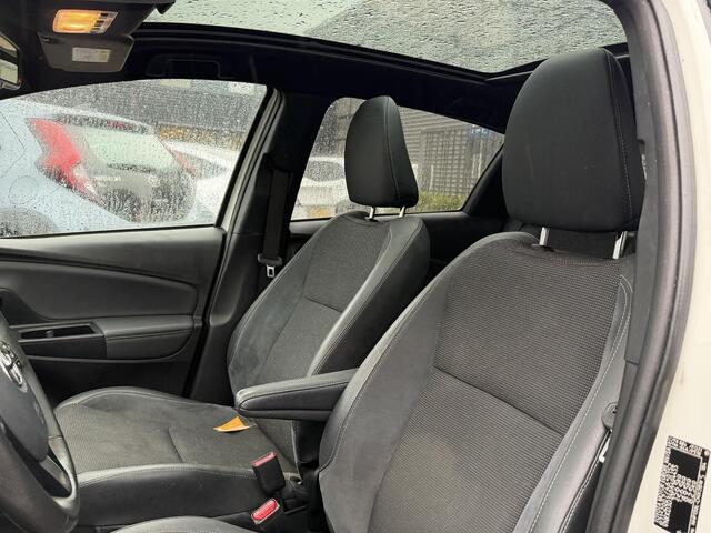 Toyota YARIS 1.5 Hybrid Executive | Stoel verwarming | Panoramadak | Navigatie |