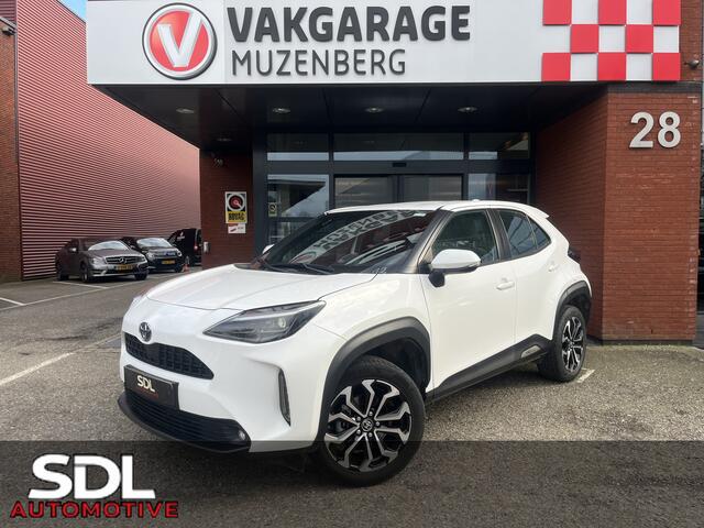Toyota YARIS Cross 1.5 Hybrid Dynamic // ADAPT. CRUISE // FULL LED // KEYLESS // CAMERA // NAVI+CARPLAY // CLIMA //