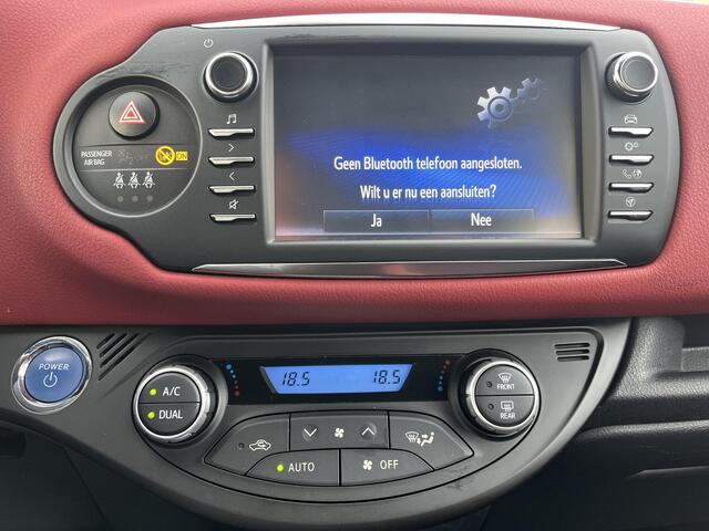 Toyota YARIS 1.5 Hybrid Bi-Tone | Stoelverwarming | Keyless Entry | LMV