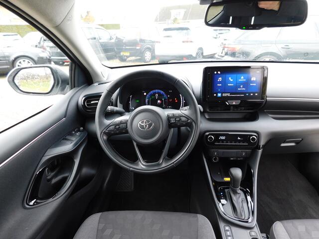 Toyota YARIS 1.5 Hybrid 115 Dynamic ACC, PDC, CAMERA, CARPLAY