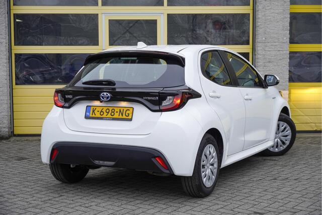 Toyota YARIS 1.5 Hybrid Automaat! Active BJ2021 Achteruitrijcamera | App-Connect | Climate control | Cruise control | Getint glas