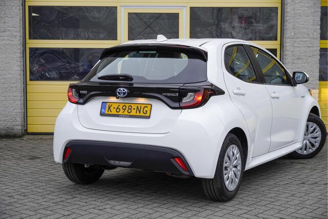 Toyota YARIS 1.5 Hybrid Automaat! Active BJ2021 Achteruitrijcamera | App-Connect | Climate control | Cruise control | Getint glas