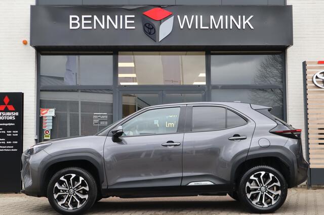Toyota YARIS Cross 1.5 Hybrid Dynamic | All Seasons | Blindspot | Stuur en Stoelver
