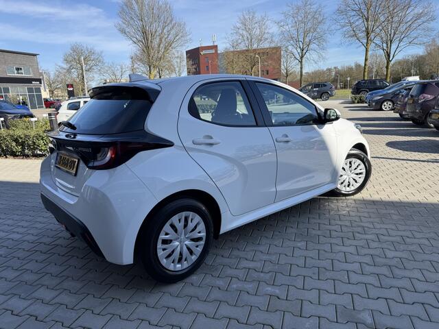 Toyota YARIS 1.5 Hybrid Active | Caplay | Camera | Trekhaak |