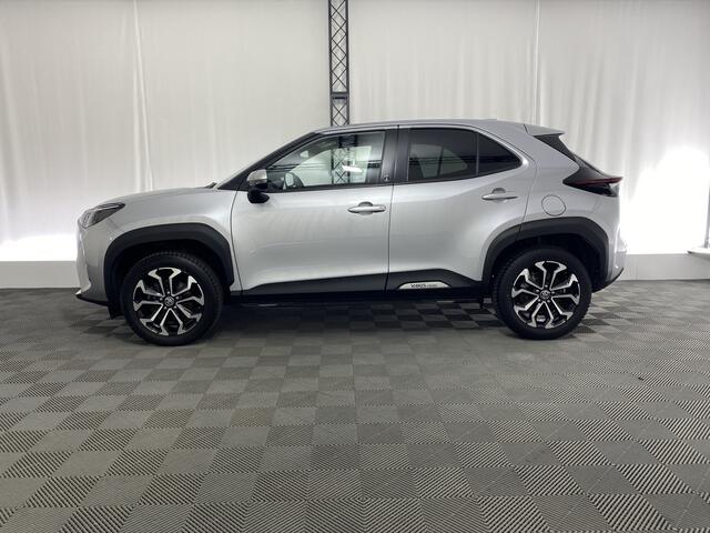 Toyota YARIS Cross 1.5 Hybrid Explore | Apple carplay | Navi | Camera | Stuur, stoel, voorruit verwarmd | Parkeersensoren