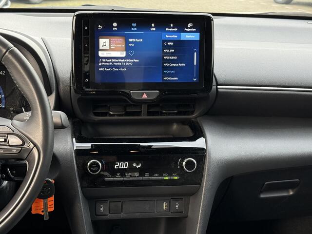 Toyota YARIS Cross 1.5 Hybrid Dynamic (Hoge instap) Trekhaak | Camera | Navigatie | Dealer Onderhouden