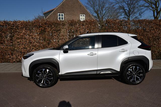 Toyota YARIS Cross 1.5 Hybrid '23 Adventure, Pano, NIEUWSTAAT!