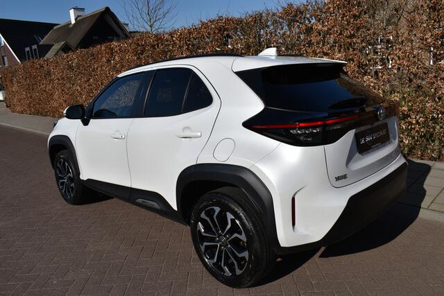 Toyota YARIS Cross 1.5 Hybrid '23 Adventure, Pano, NIEUWSTAAT!