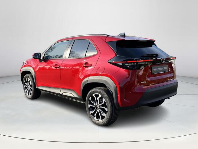 Toyota YARIS Cross 1.5 Hybrid 130 Dynamic | Emotional red premium metallic | 2026 model | Nieuw uit voorraad leverbaar |