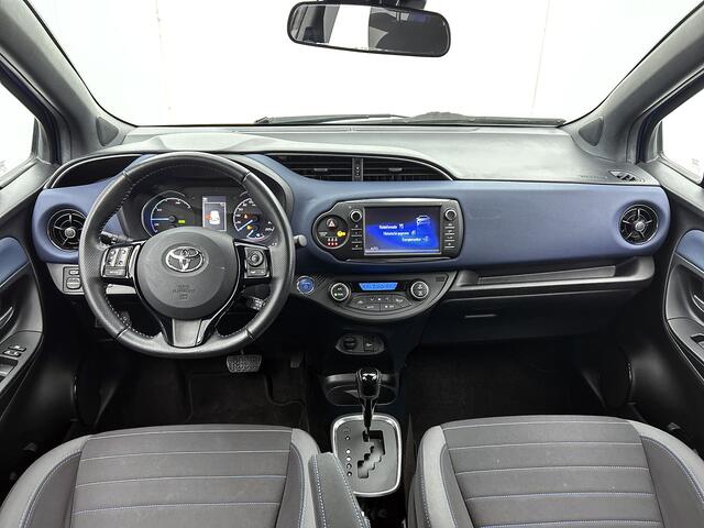Toyota YARIS 1.5 Hybrid Bi-Tone | Trekhaak tbv Fietsendrager | Dealer Onderhouden | LED | Cruise Control |