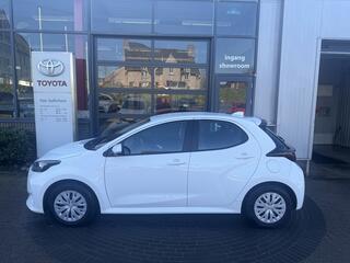 toyota-yaris-1.5-hybrid-active