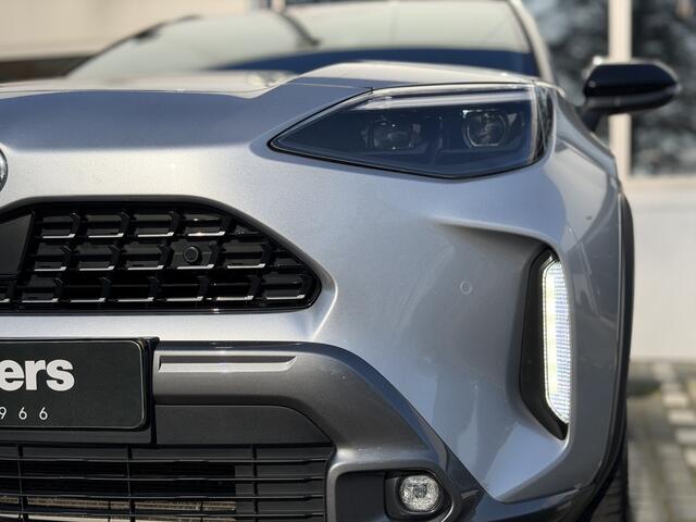 Toyota YARIS Cross 1.5 Hybrid 115 Adventure AWD | GEEN AFLEVERKOSTEN | Trekhaak afneembaar, Head-up display, Dodehoekdetectie